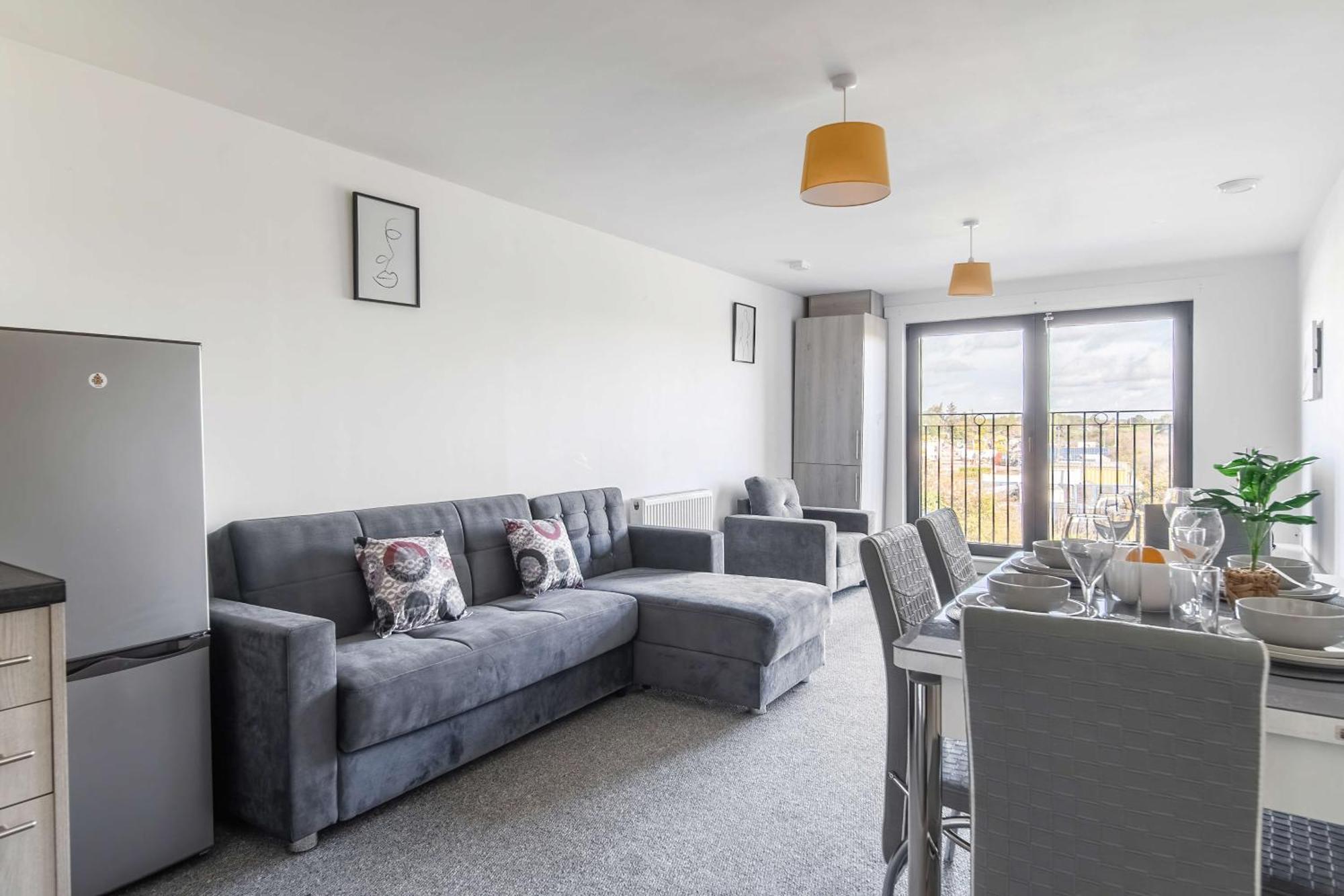 Modern Apartments With Free Parking Near Heathrow Colnbrook Exterior photo