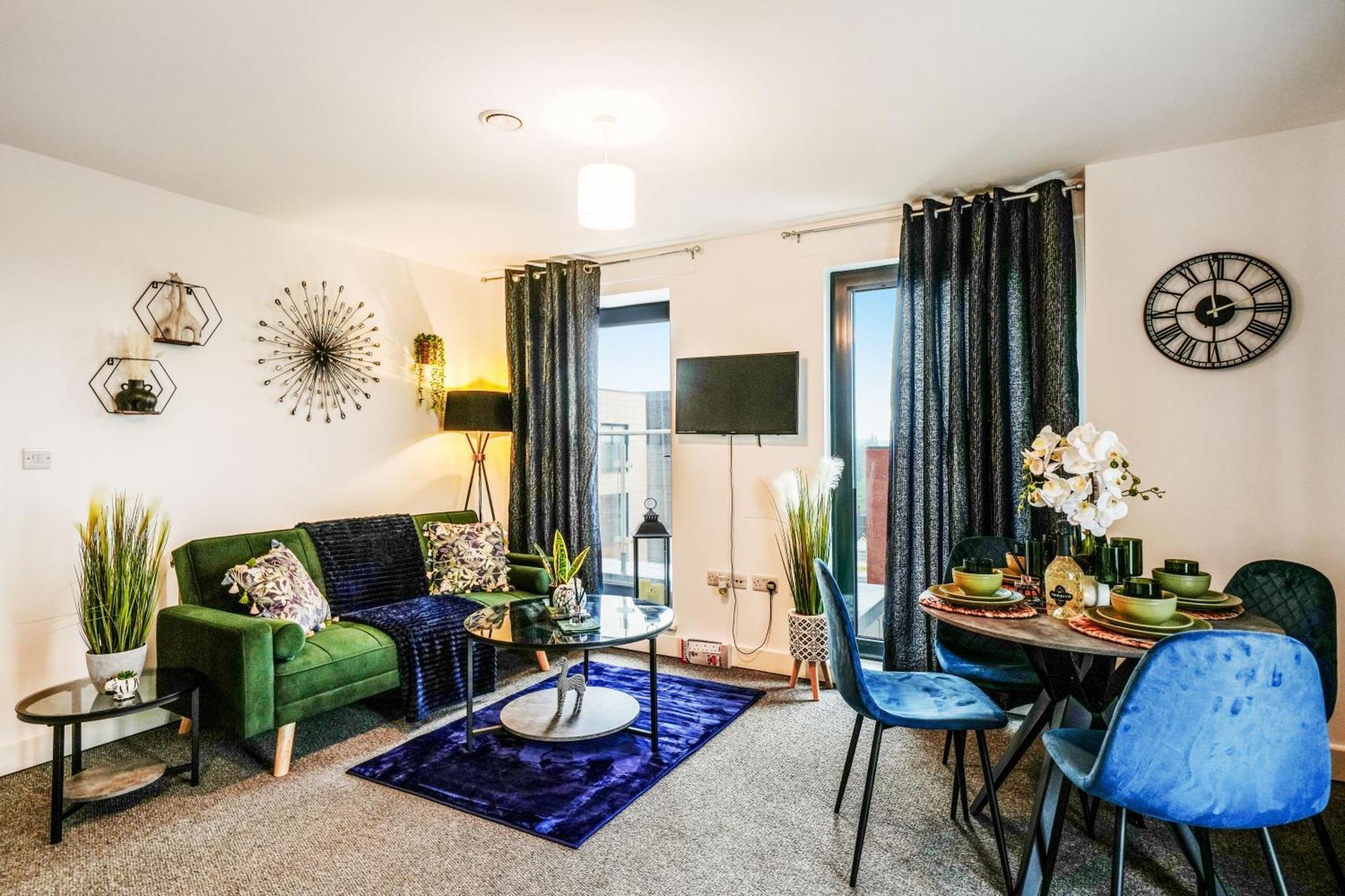 Modern Apartments With Free Parking Near Heathrow Colnbrook Exterior photo