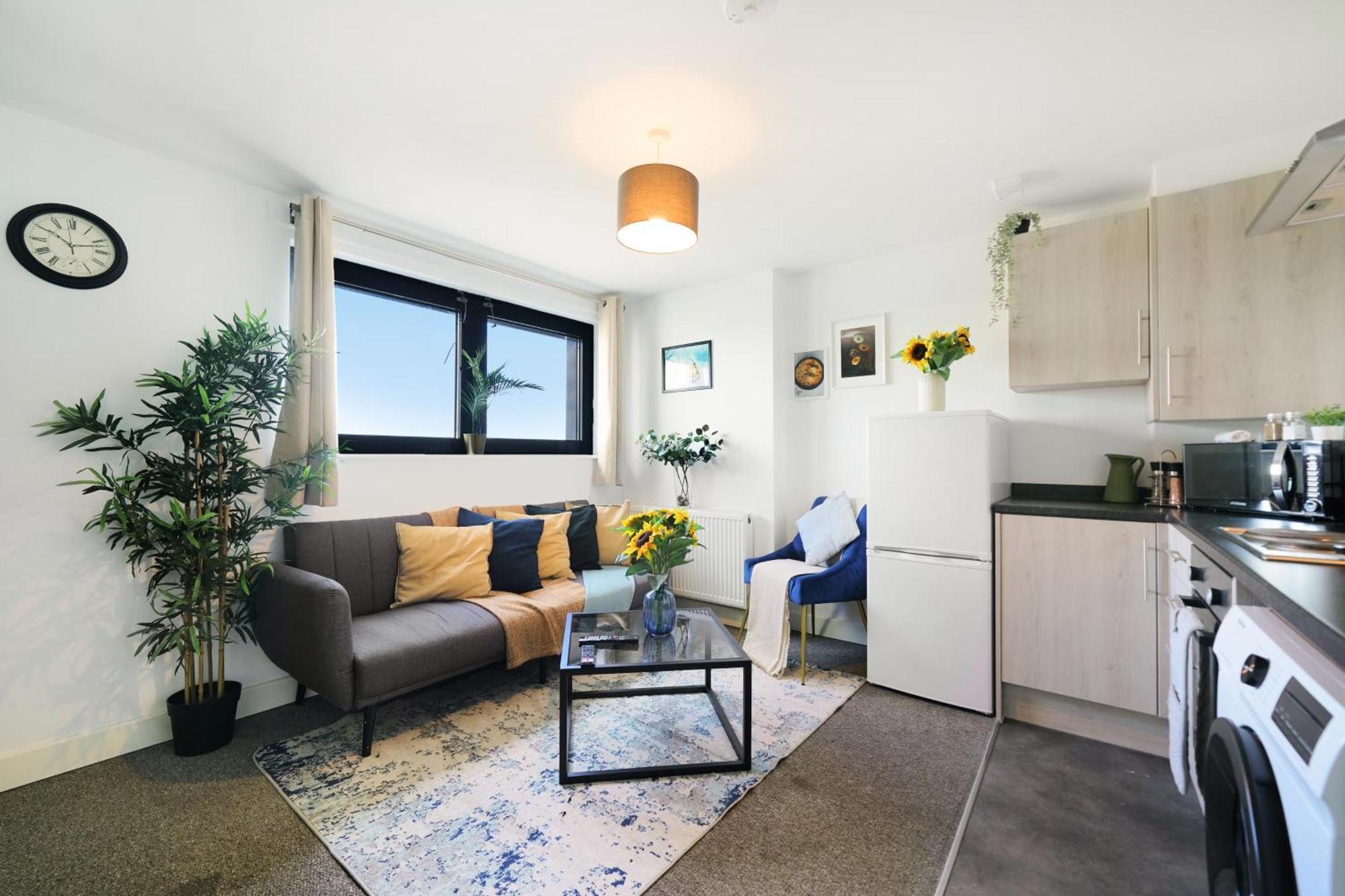 Modern Apartments With Free Parking Near Heathrow Colnbrook Exterior photo